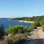 Dea - Three Bedroom Pula