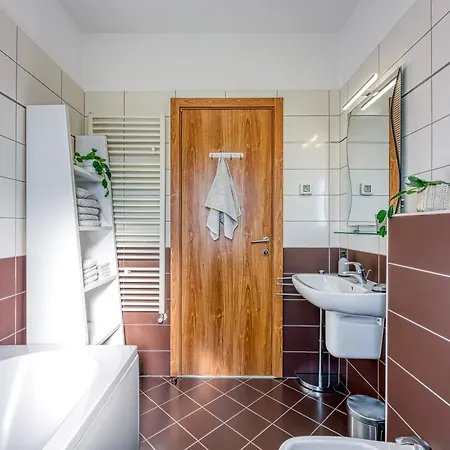 Dea - Three Bedroom