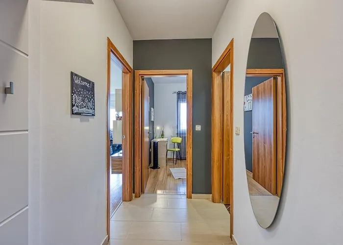 Lejlighed Dea - Three Bedroom Pula